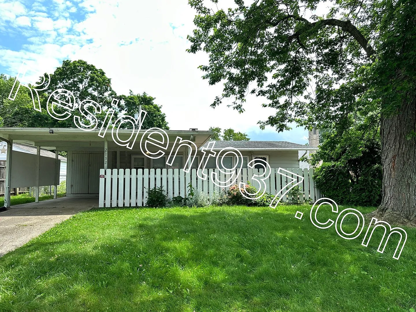 Updated 3 Bed 1 bath Home — Photo 1
