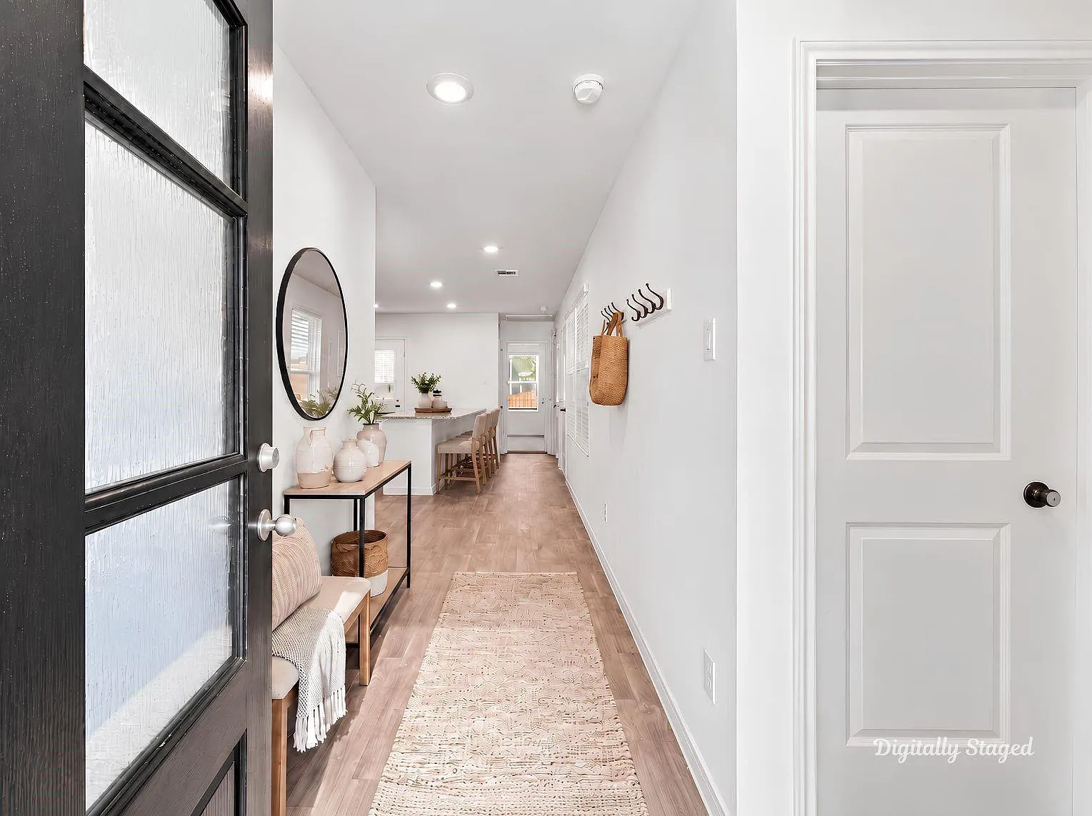 2 bed, 2.0 bath, 813 sqft, $1,400 — Photo 3