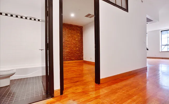 Rented by J Misrahi Realty Corp | media 28