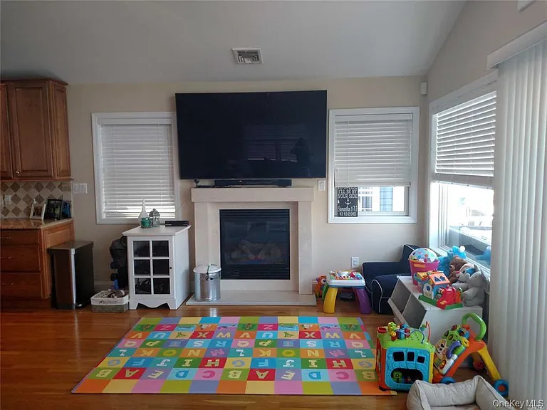 100 Wyoming Ave — Photo 14
