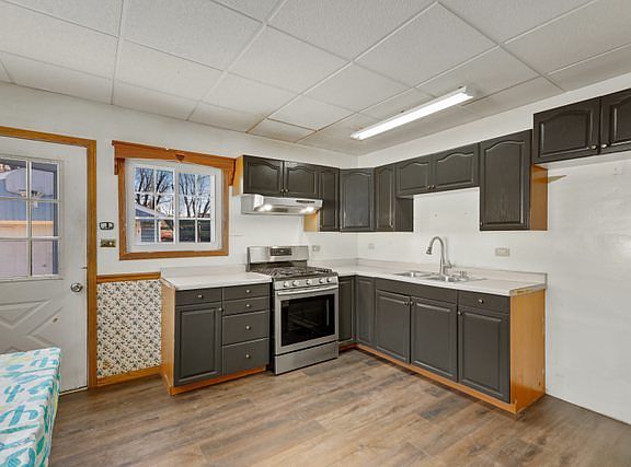 5th image of 1327 Davine Dr
