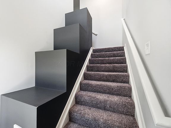 4th image of 5963 Bluestone Way