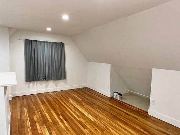 4th image of 12045 200th St