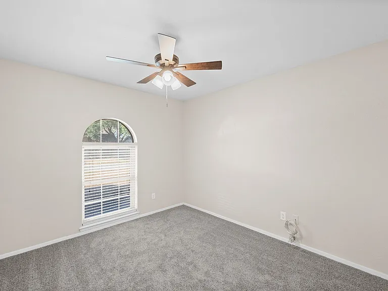 2001 San Jacinto Dr — Photo 24