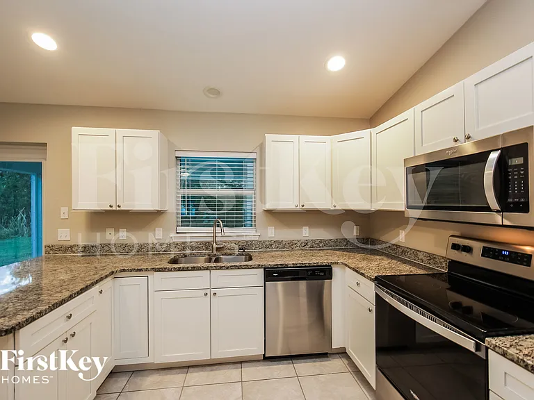 6193 Seaport St — Photo 7