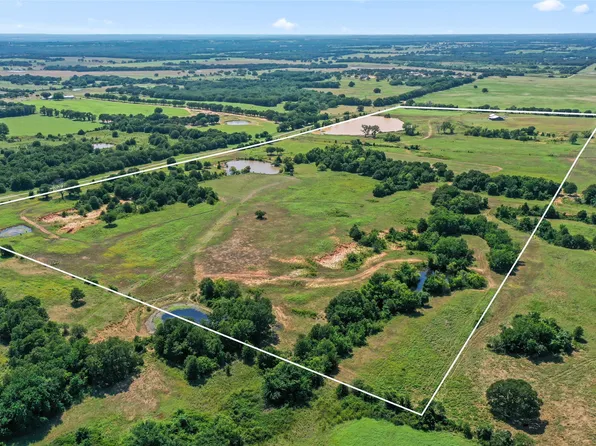 3119 Pleasant Hill Rd, Sunset, TX 76270