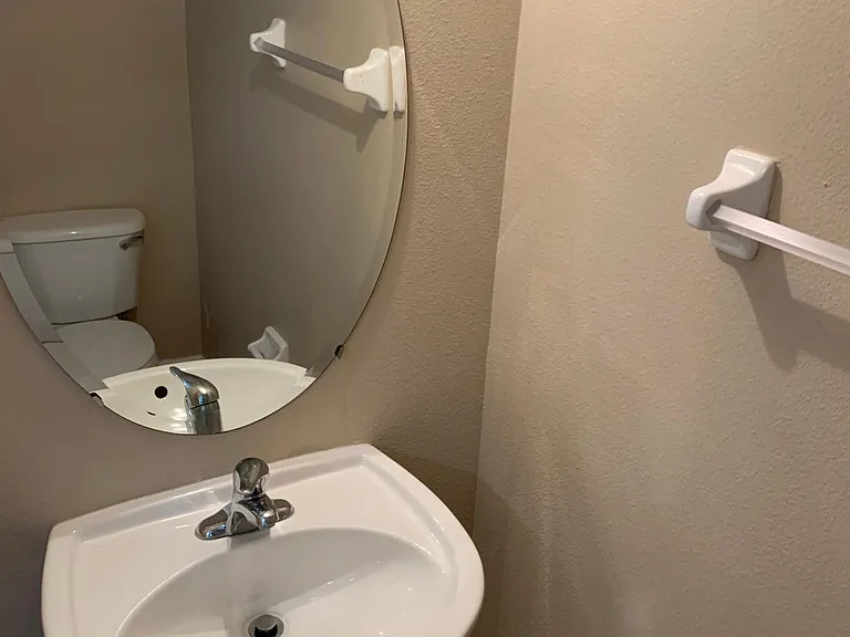 3552 Lone Tree Ln — Photo 2