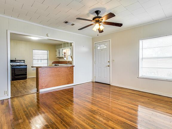 4th image of 5121 Texoma Dr