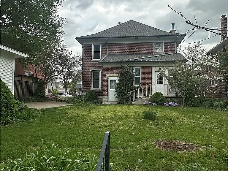232 Maple St — Photo 2