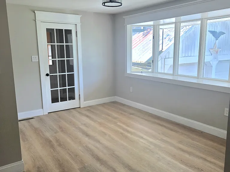 5 Conlon Rd — Photo 4