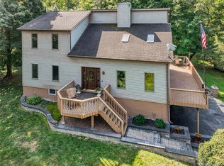 612 Salt Point Tpke, Poughkeepsie, NY 12601