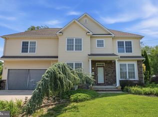 1935 Hulmeville Rd, Bensalem, PA 19020
