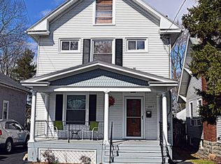 1087 Van Antwerp Rd, Niskayuna, NY 12309