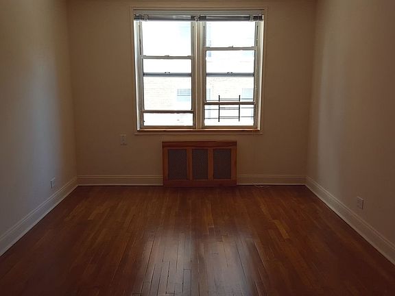 2nd image of 13510 Grand Central Pkwy APT 302