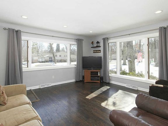 5th image of 432 Kirkwood Ave