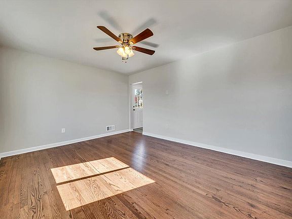4th image of 4117 Kentucky Ave NW