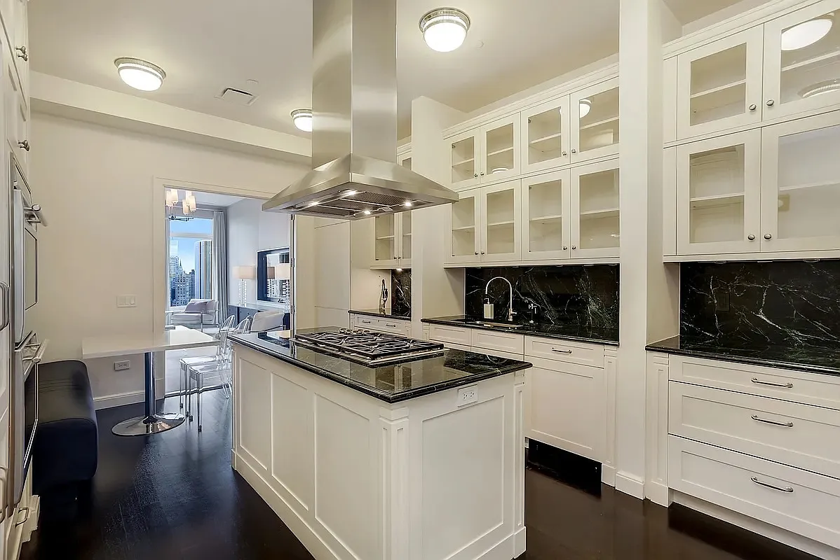 15 Central Park West — Photo 4