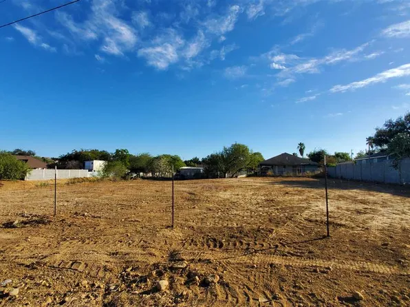 2907 Bayard St, Laredo, TX 78046