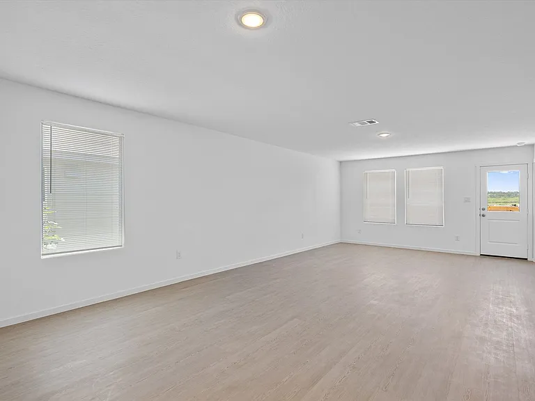 4107 El Dorado — Photo 10