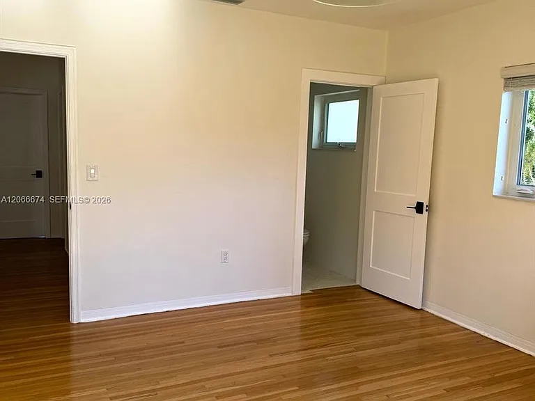 431 Candia Ave — Photo 24