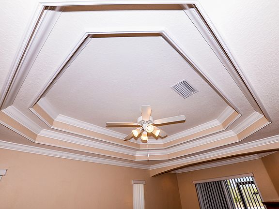4th image of 5807 NW Dooley Cir