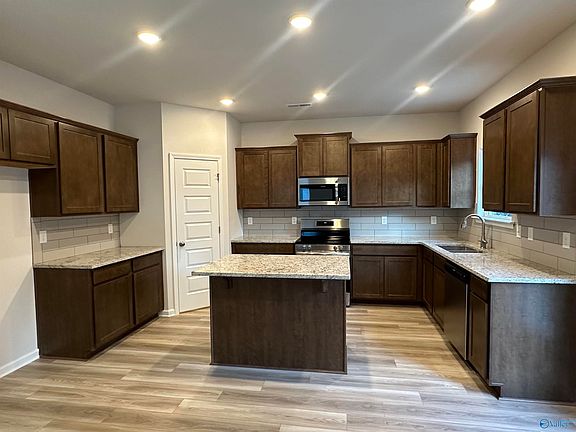 7th image of this home