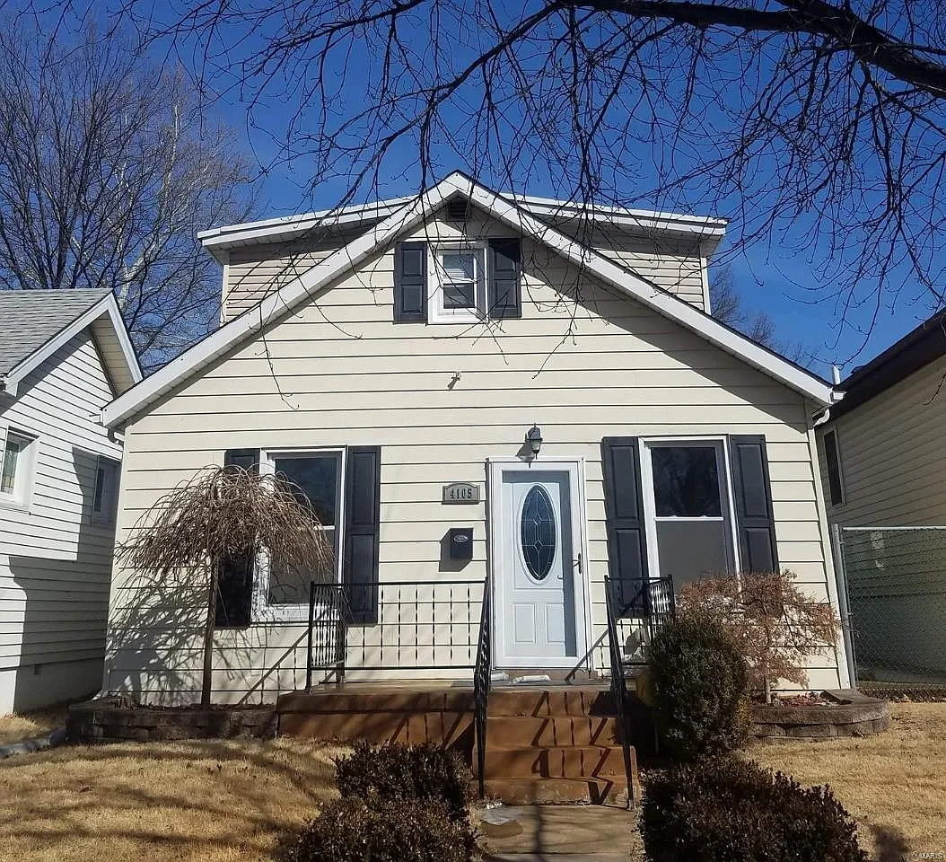 4105 Walsh St photo 1