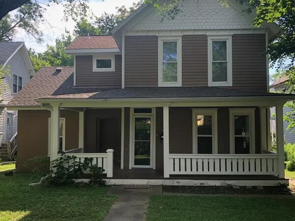 1336 Massachusetts St, Lawrence, KS 66044