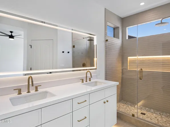 741 E CANTEBRIA Drive, Gilbert, AZ 85296