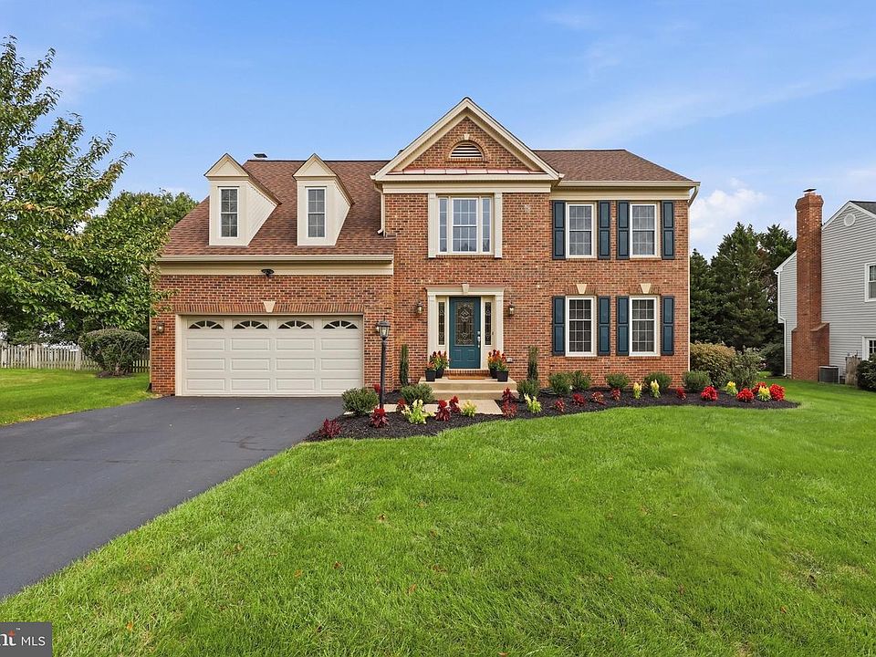 1st image of 43204 Wayside Cir