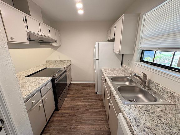 5th image of 2063 Admiral Ct