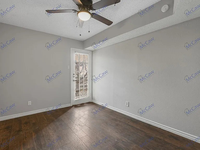 9520 Royal Ln #321 — Photo 12