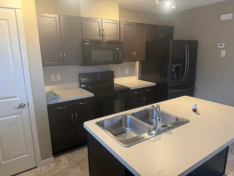 1057 Watt Promenade SW — Photo 7
