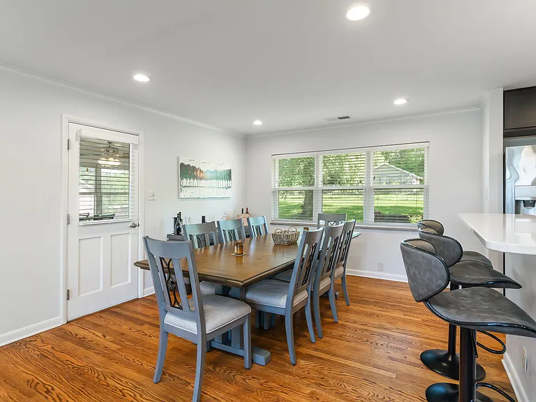 217 Buckingham Dr — Photo 12