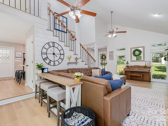 4th image of 9277 Horseshoe Cir