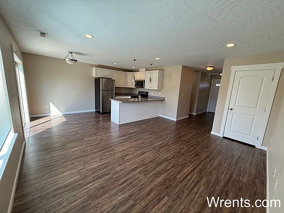 2nd image of 10417 E Maxwell Ave