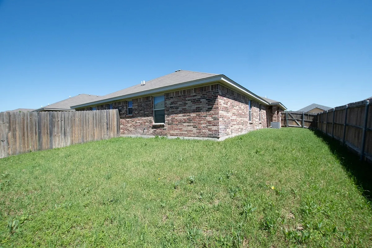 Building Photo - 613 Kendra Dr #A