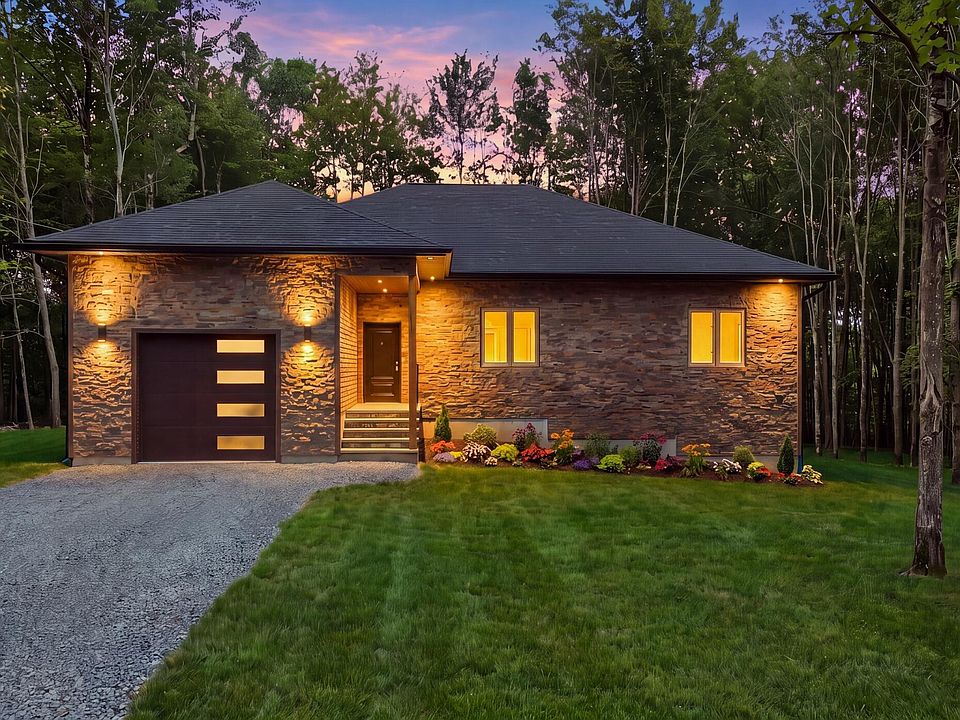 1st image of 385 Osprey Cir