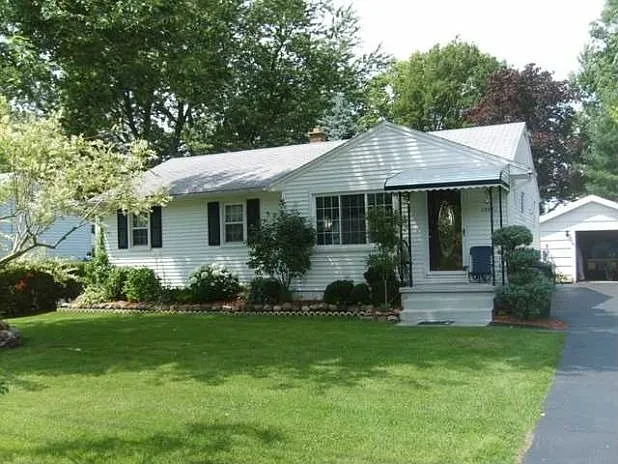 1354 Sisson Dr photo 1