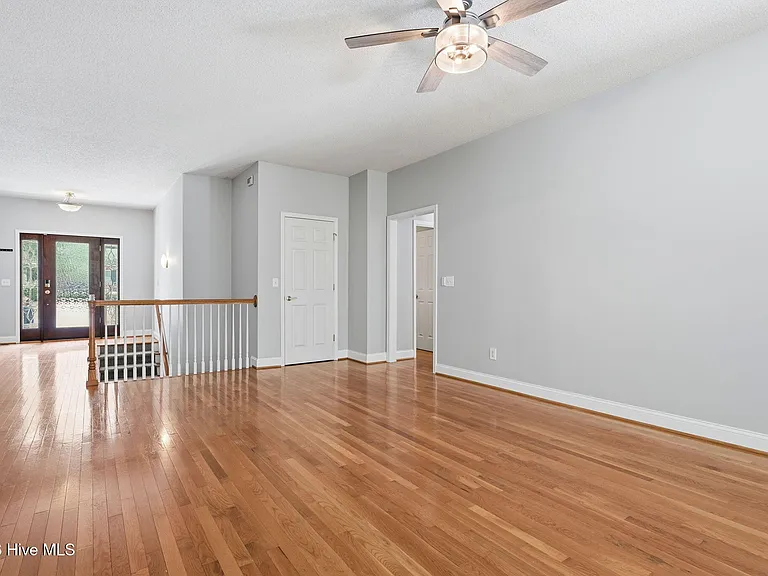 25 Kingswood Cir — Photo 13