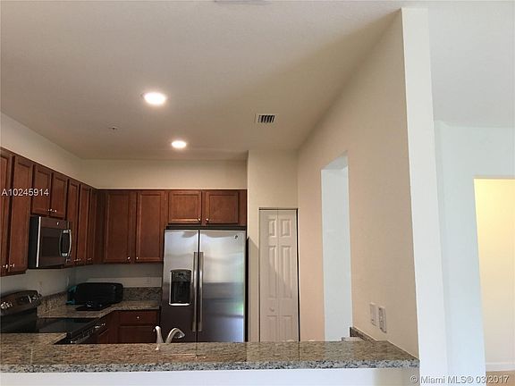 2nd image of 10630 NW 88th St APT 113
