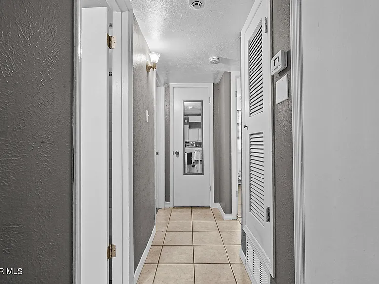 5516 Fairbanks Dr — Photo 12