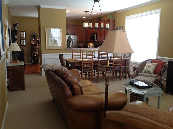 2nd image of 1454 Hamlin Park Cir