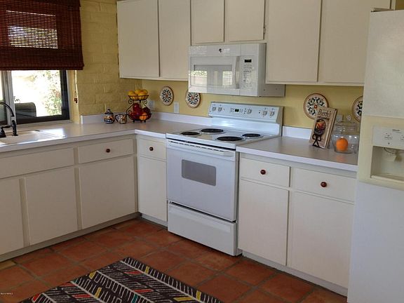 4th image of 21 E Mediterranean Dr
