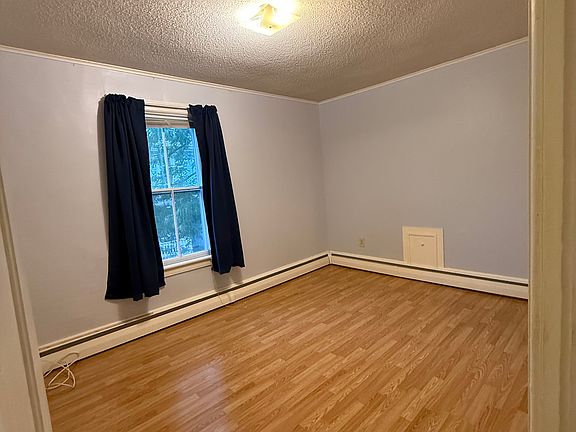 5th image of 9 Davis Ave #10B