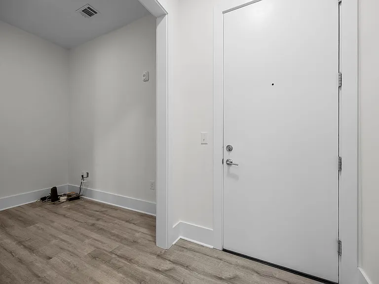 2441 Campus Shore Dr #109-A — Photo 16