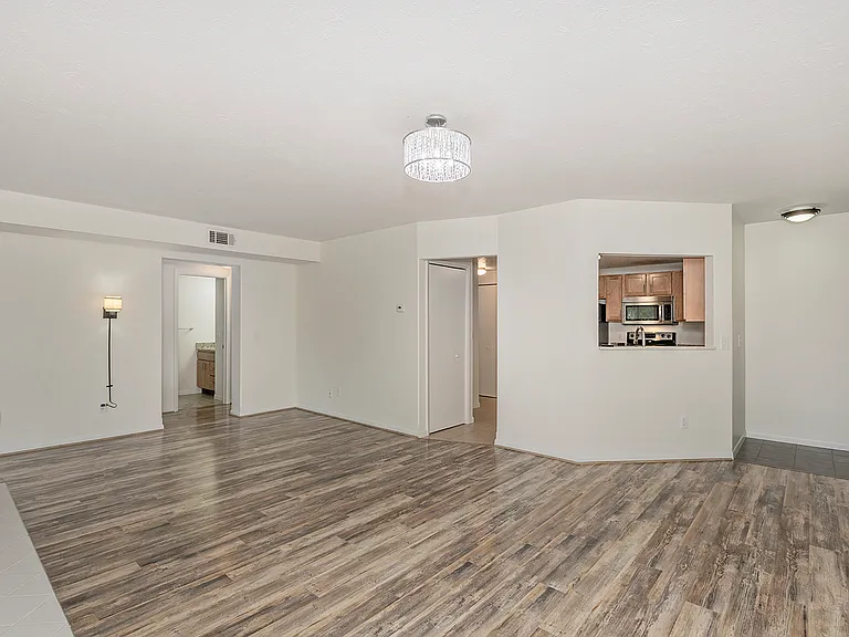 26101 Village Ln #107 — Photo 20