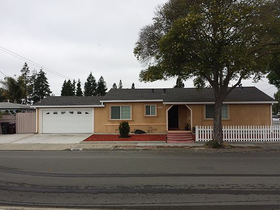 3rd image of 26261 Ventura Ave
