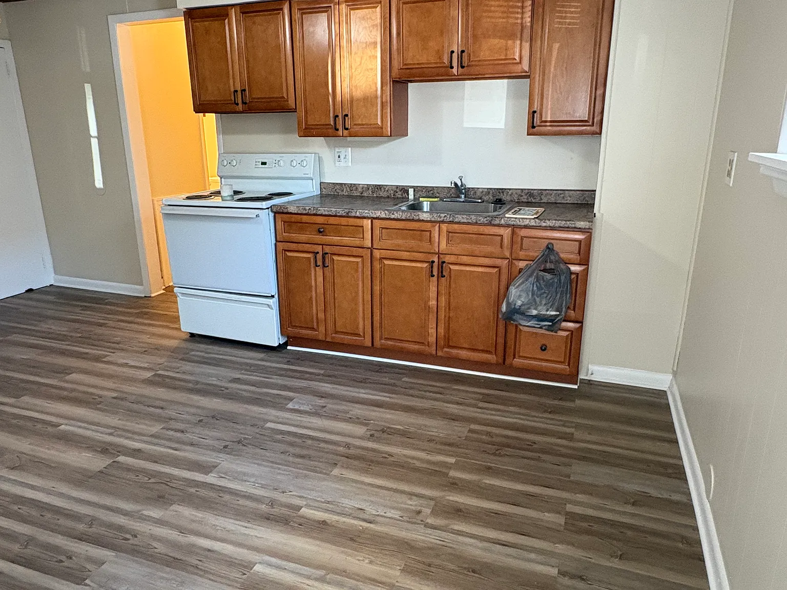 4 bed, 2186 sqft, $2,150 — Photo 4