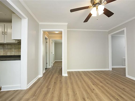 5th image of 2490 Freshwater Rd